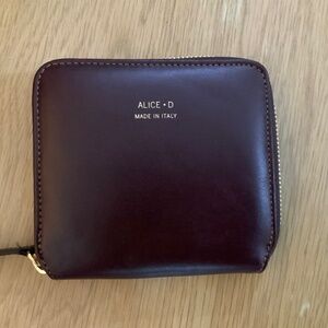 Alice D Milano Baby Wallet Burgundy Made In Italy Leather Zip Around NWT